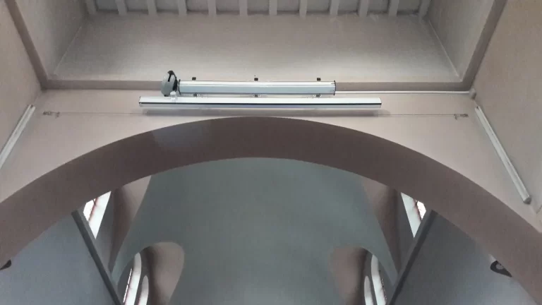 Vidéo projection dans des églises avec arches (Aubenas - Ardèche)